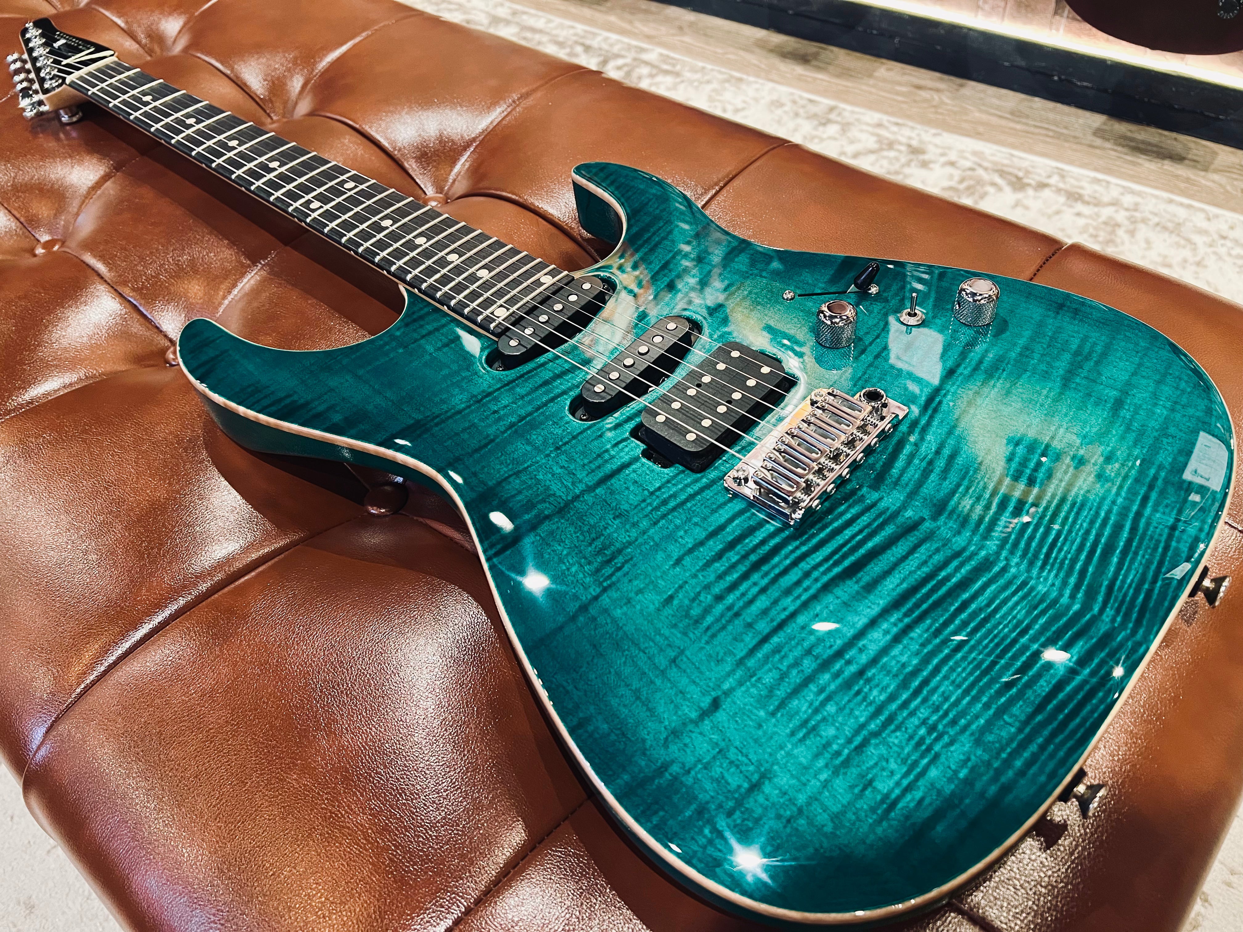 Tom Anderson Angel エレキギター　超美品 Tom Anderson Angel in Transparent Teal Burst with Binding – THIRTY