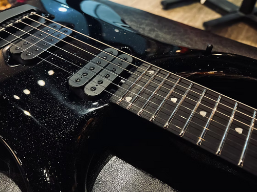 Ernie Ball Music Man Majesty Black Frost