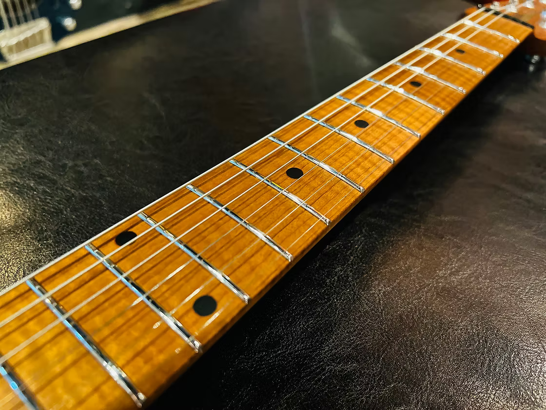 Ernie Ball Music Man Sabre Honey Suckle