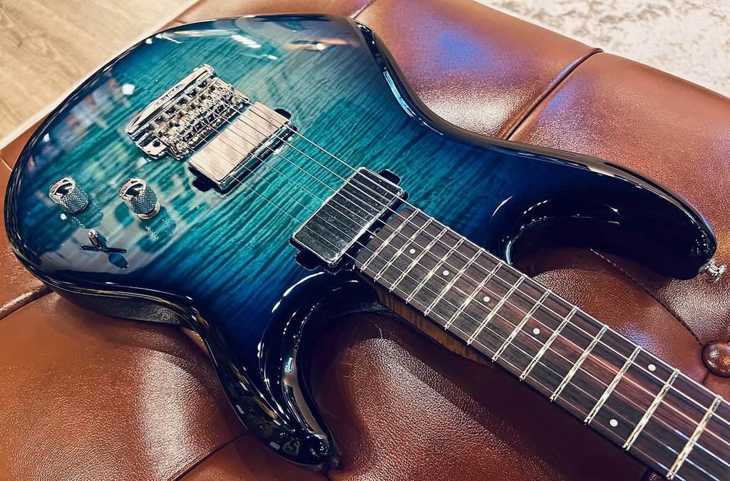 Ernie Ball Music Man Luke 4 HH Blue Dream