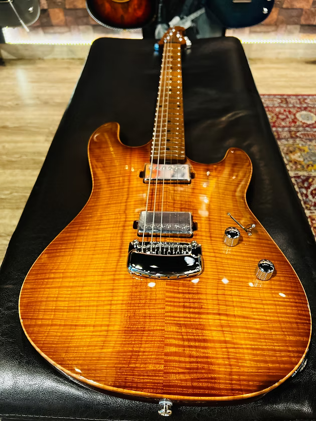 Ernie Ball Music Man Sabre Honey Suckle