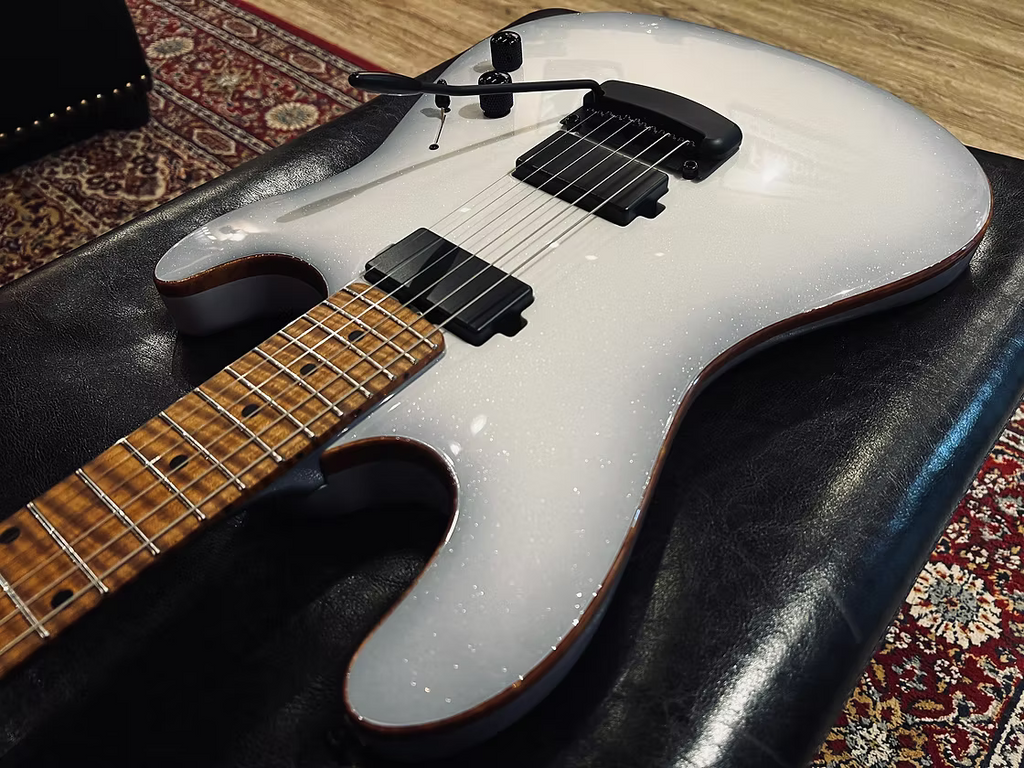 Ernie Ball Music Man Sabre Snowy White