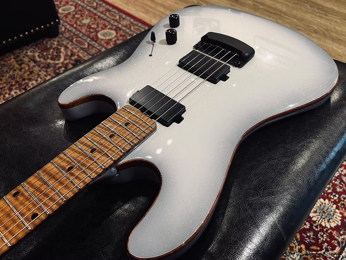 Ernie Ball Music Man Sabre Snowy White