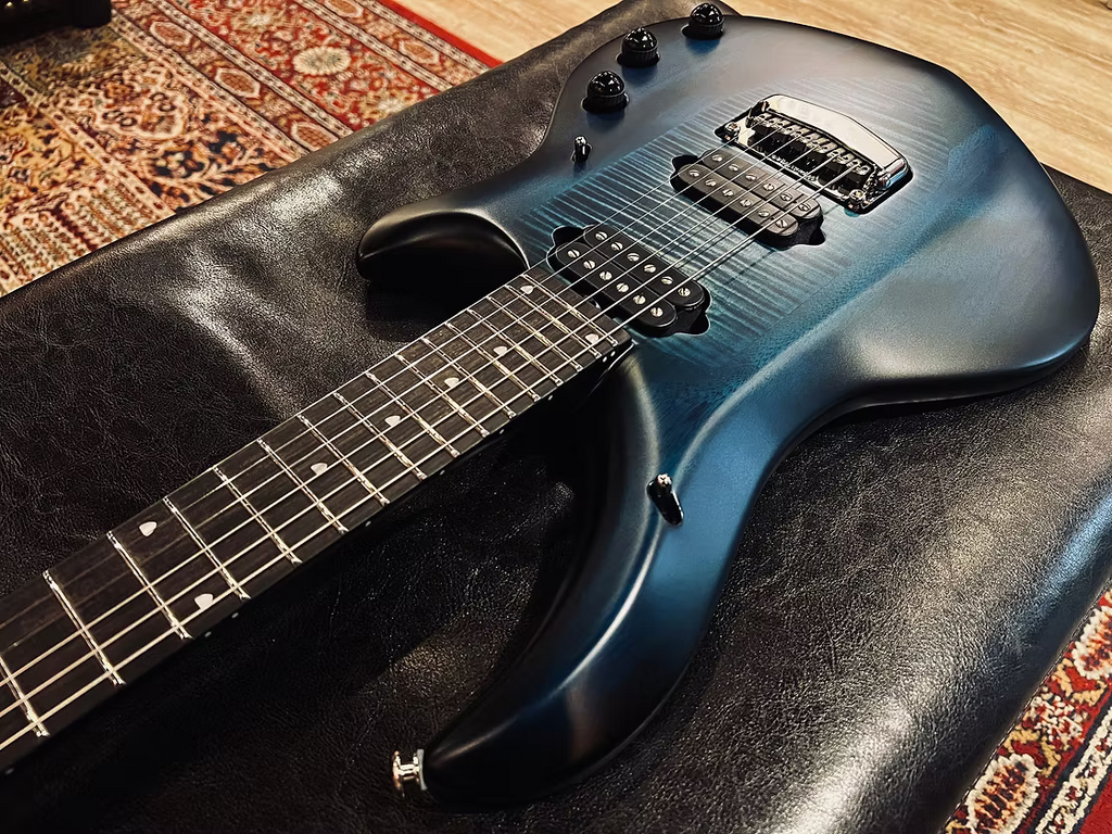 Ernie Ball Music Man Majesty Blue Silk