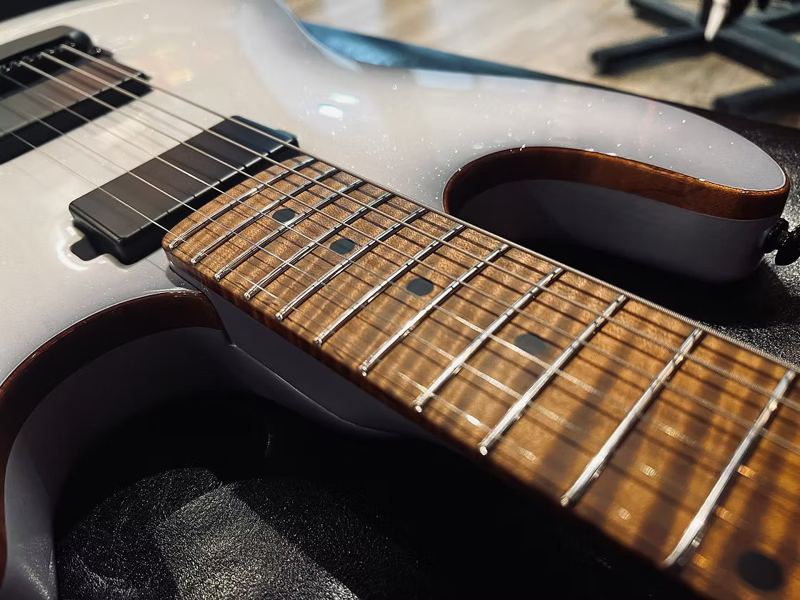 Ernie Ball Music Man Sabre Snowy White