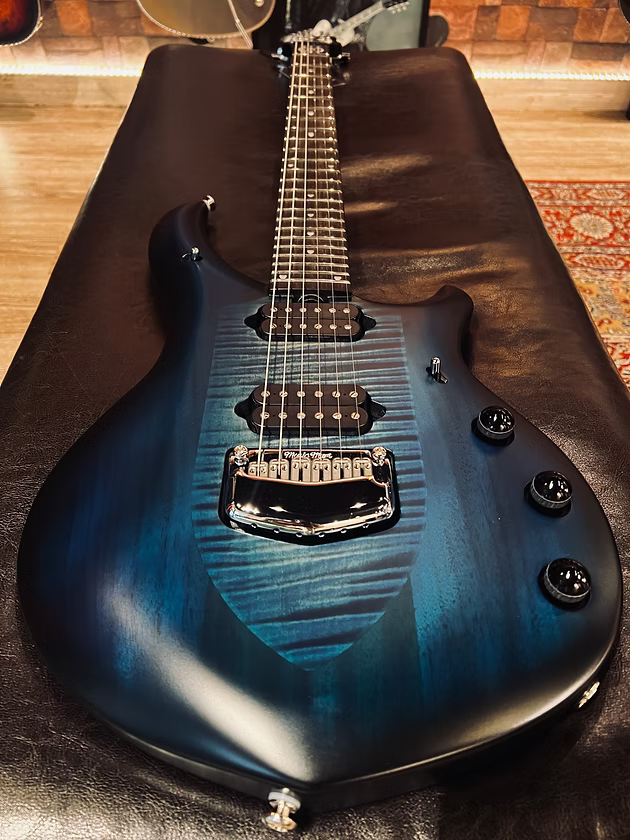 Ernie Ball Music Man Majesty Blue Silk