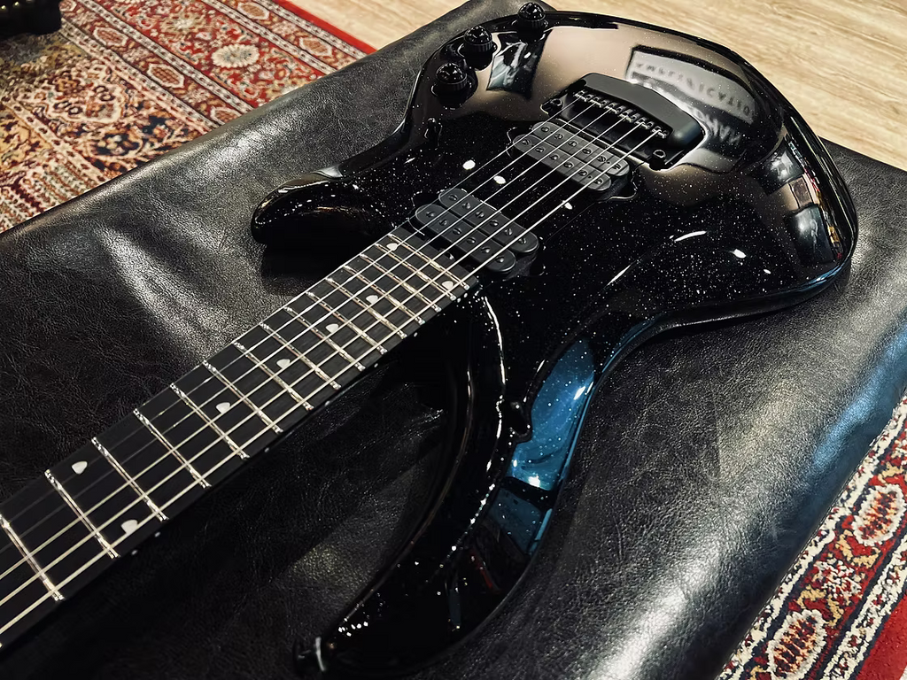 Ernie Ball Music Man Majesty Black Frost