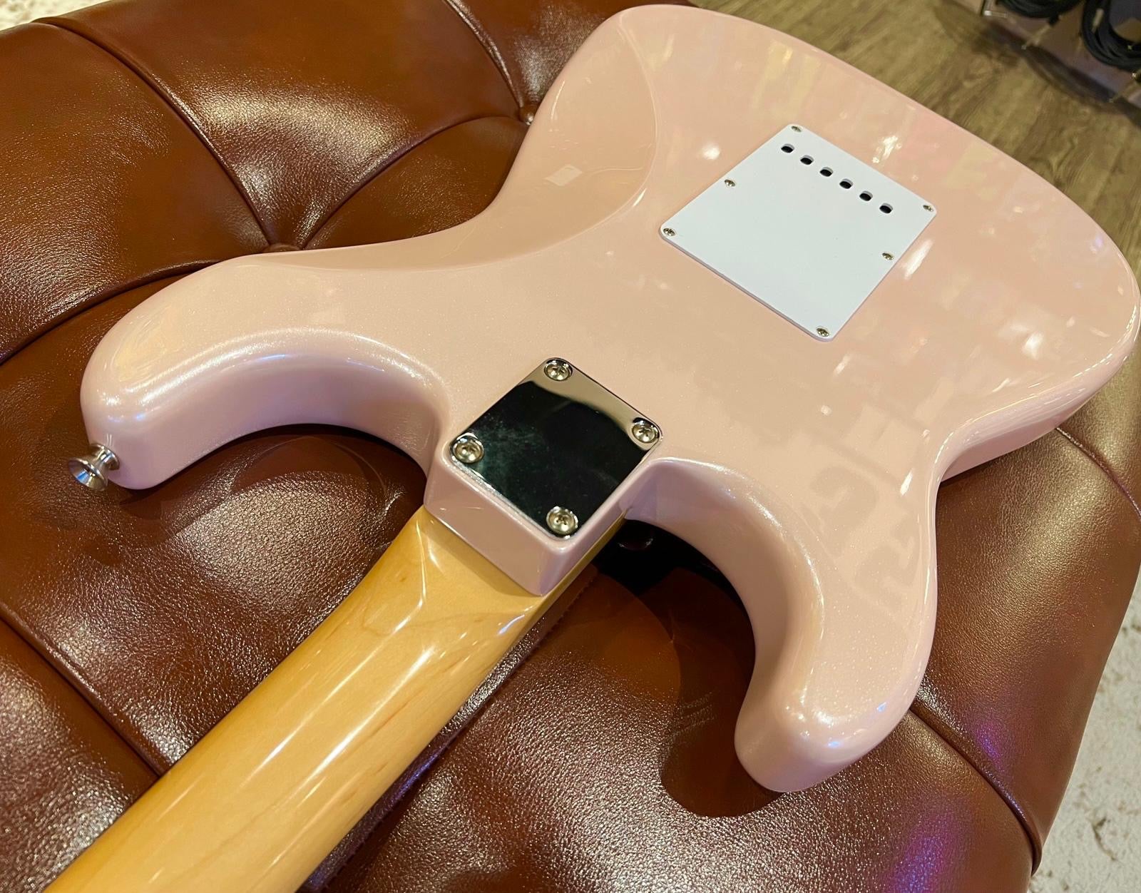 Fender Japan 60s Stratocaster Stardust Pink
