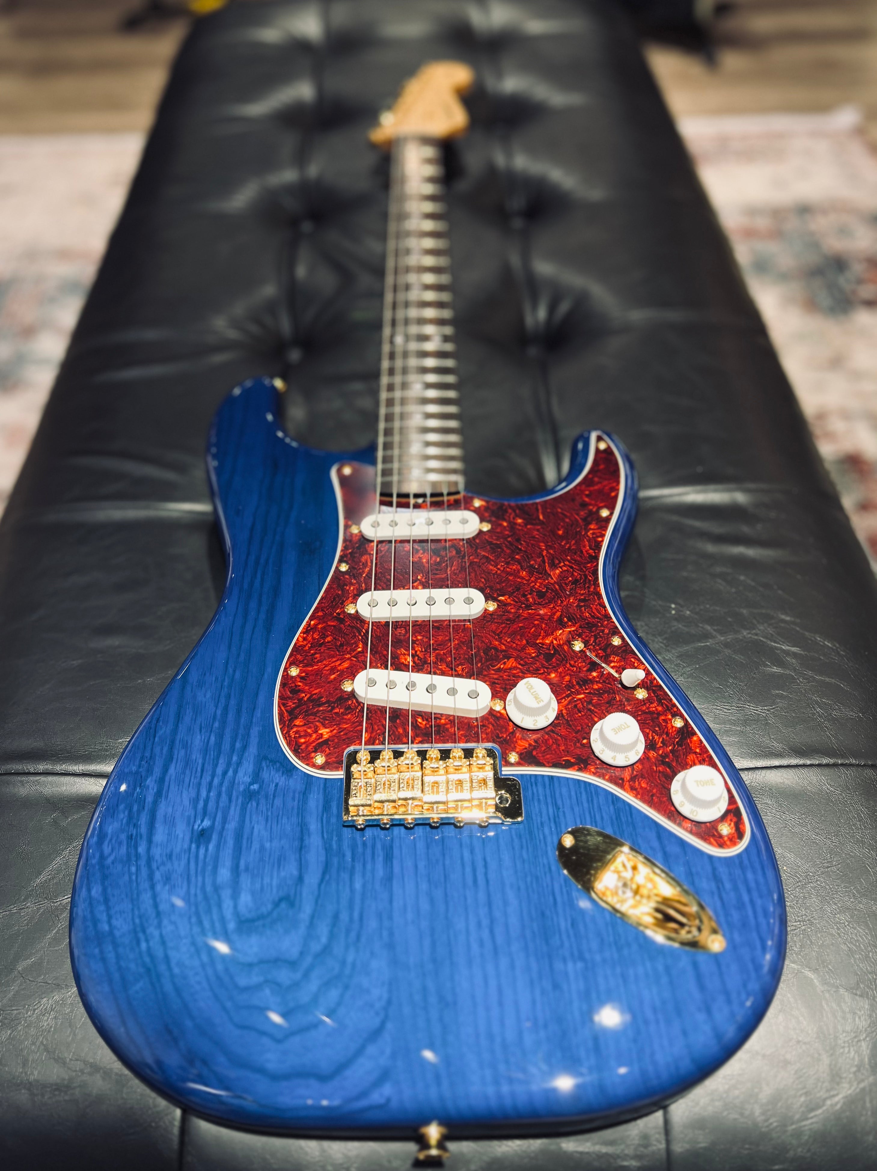 Fender Japan Traditional  60s Stratocaster Trans Blue