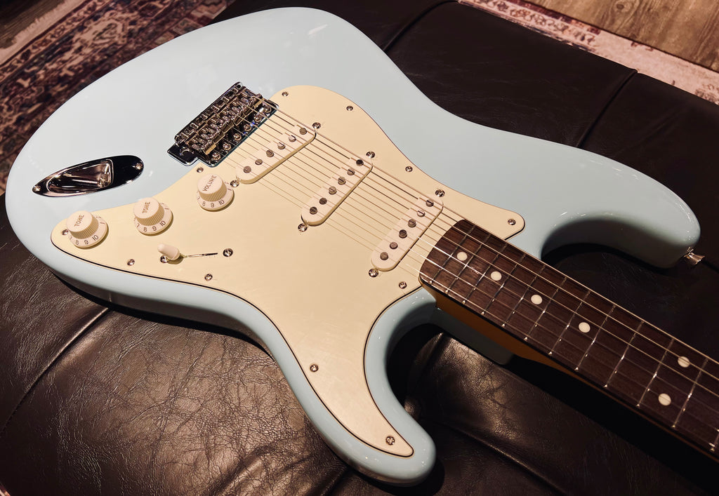 Fender Japan Traditional  60s Stratocaster Daphne Blue