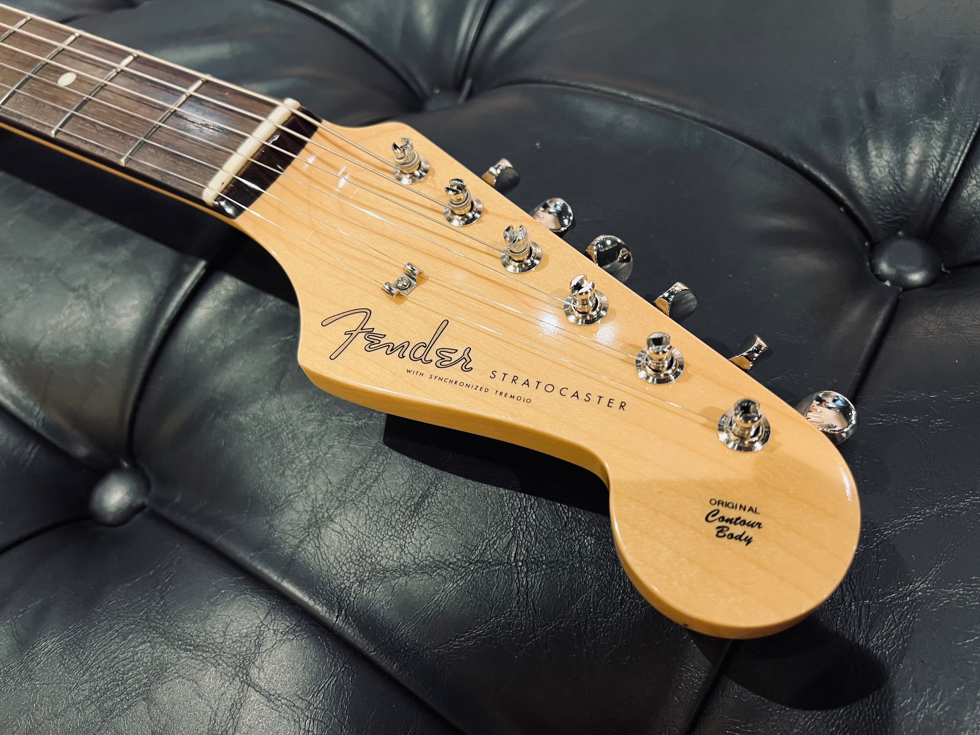 Fender Japan Traditional  60s Stratocaster Daphne Blue
