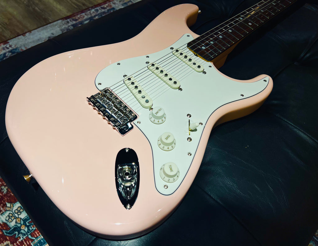 Fender Japan Traditional Late 60s Stratocaster Shell Pink