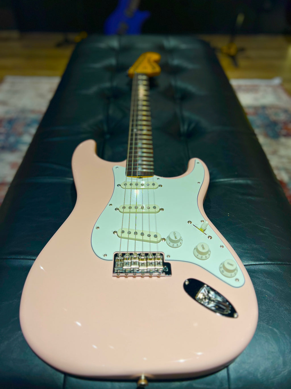 Fender Japan Traditional Late 60s Stratocaster Shell Pink
