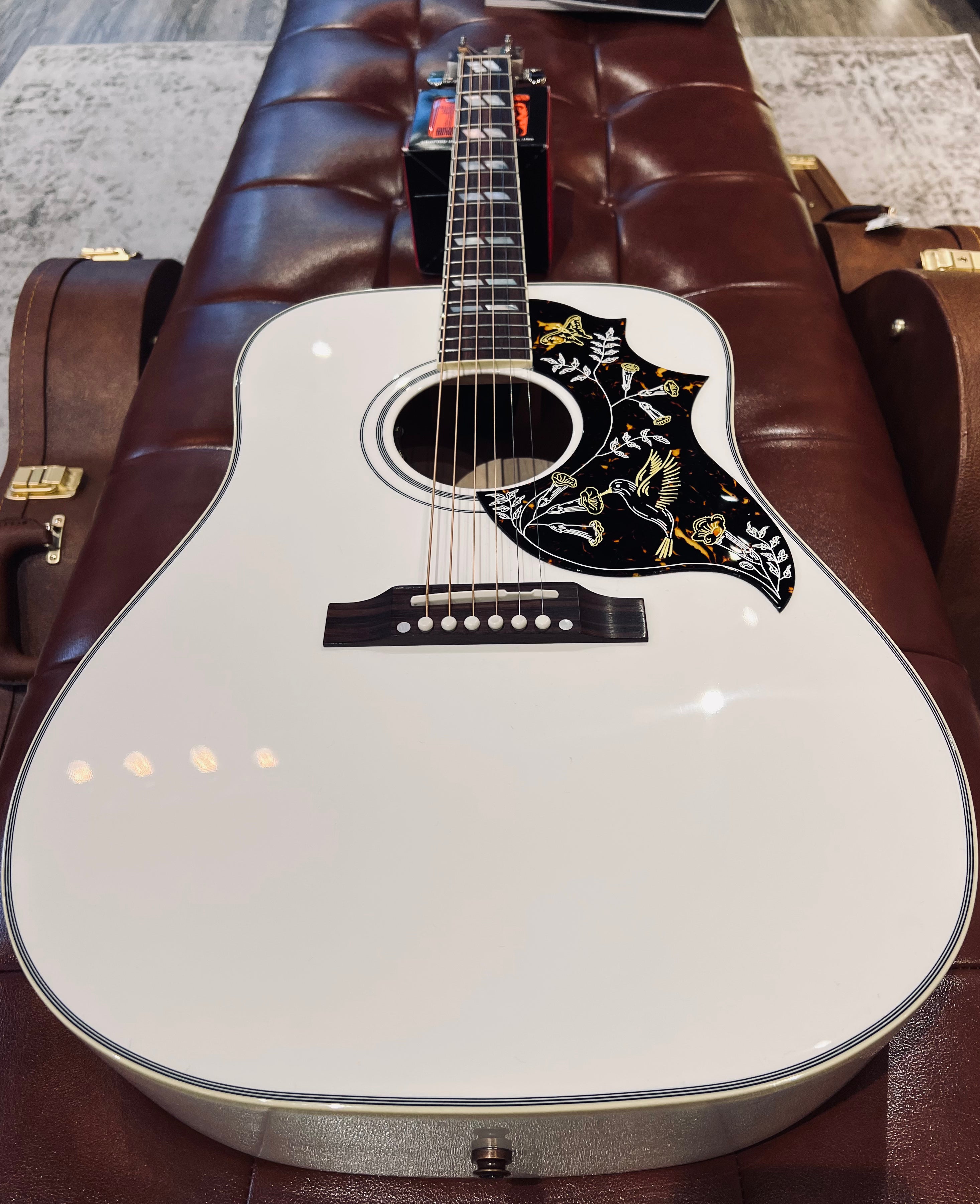 Gibson Hummingbird Custom Alpine White