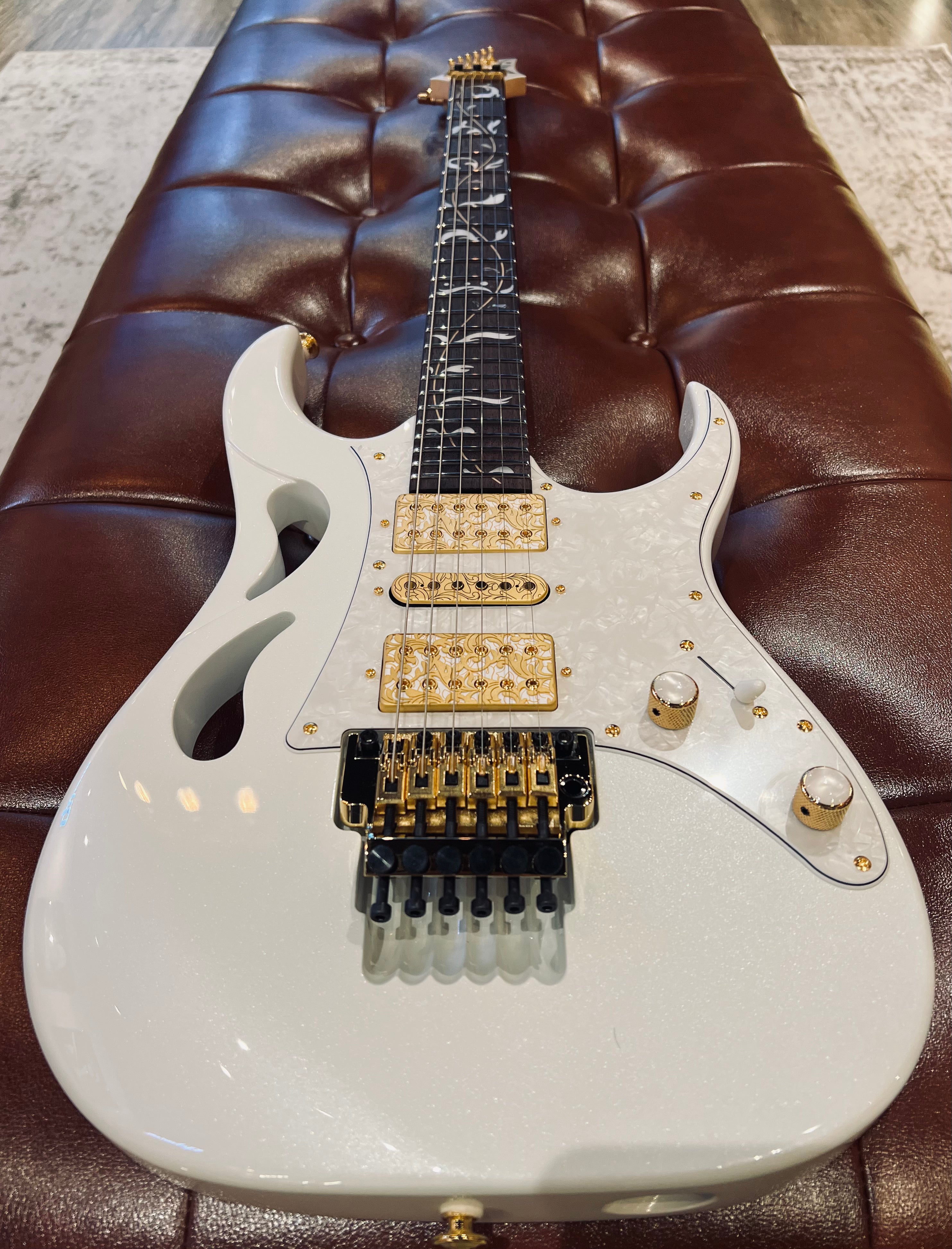 Ibanez PIA Stallion White