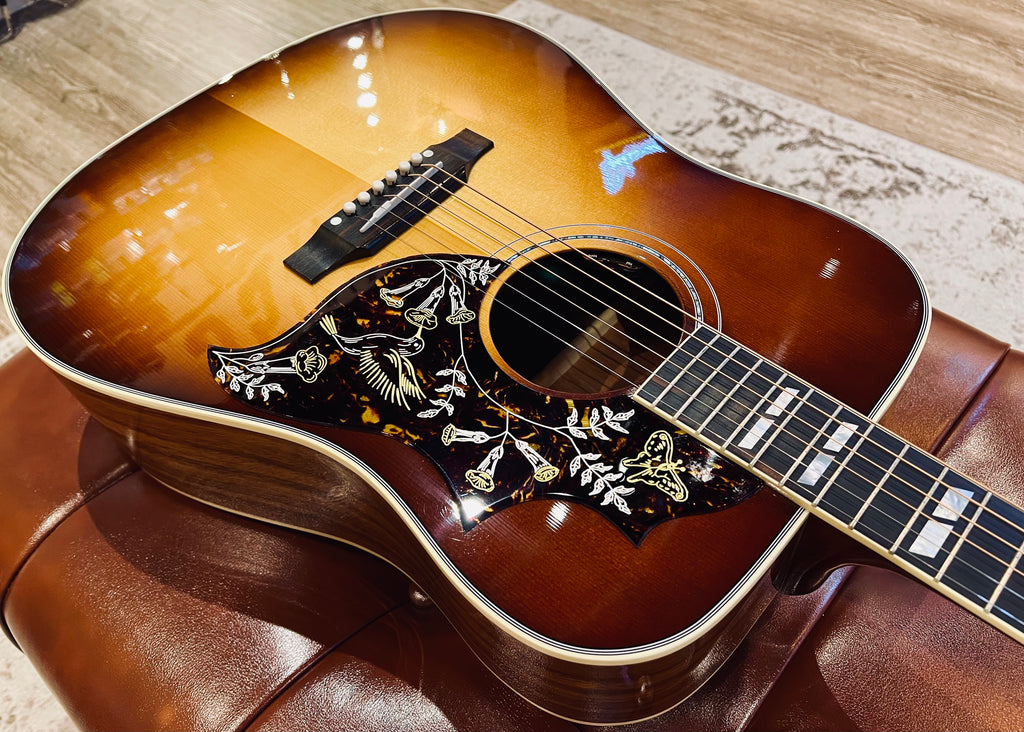 Gibson Hummingbird Custom Koa/Carpathian Spruce Honeyburst