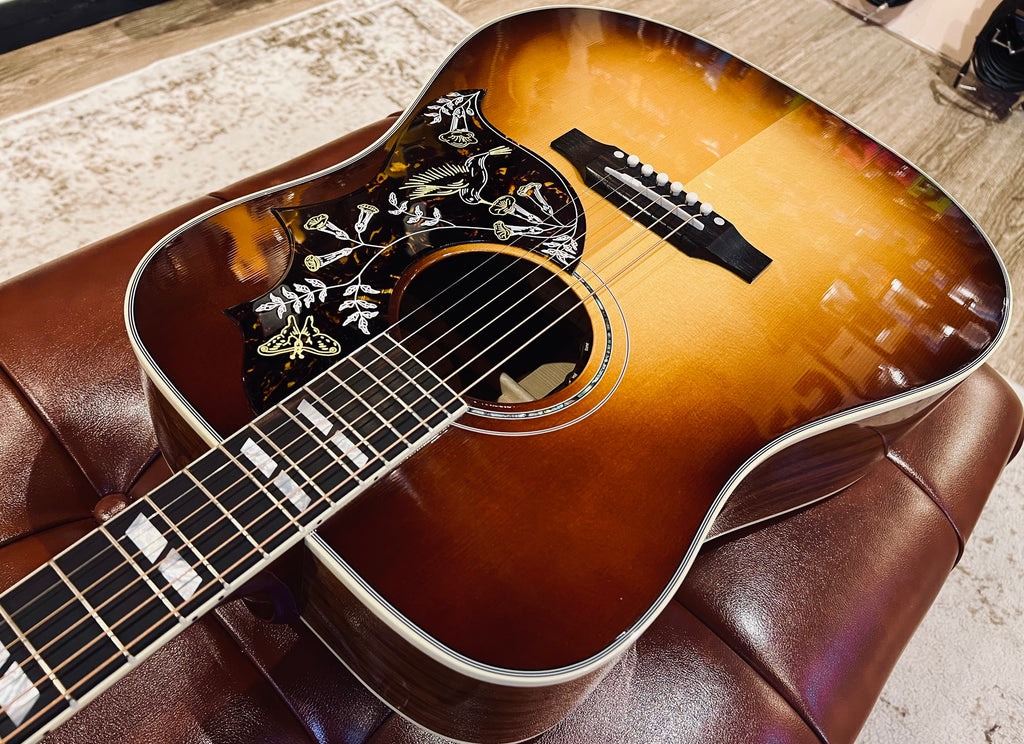 Gibson Hummingbird Custom Koa/Carpathian Spruce Honeyburst