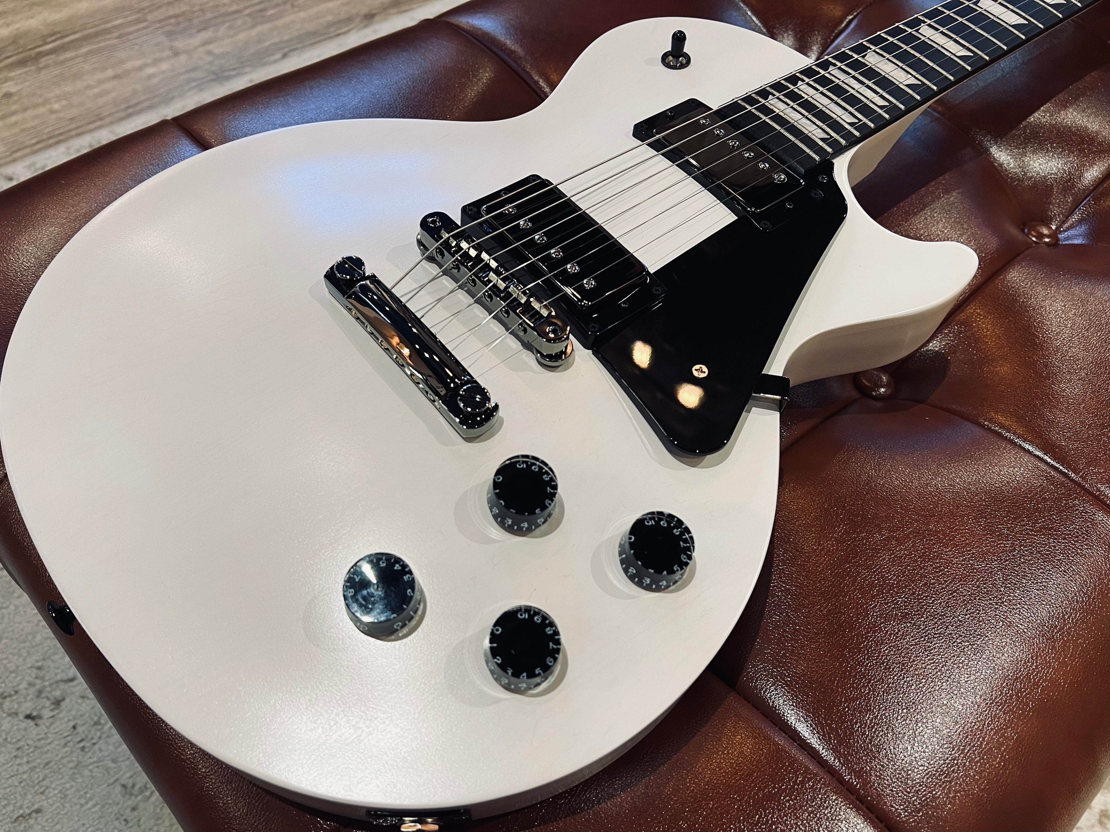 Gibson Les Paul Studio Modern Worn White