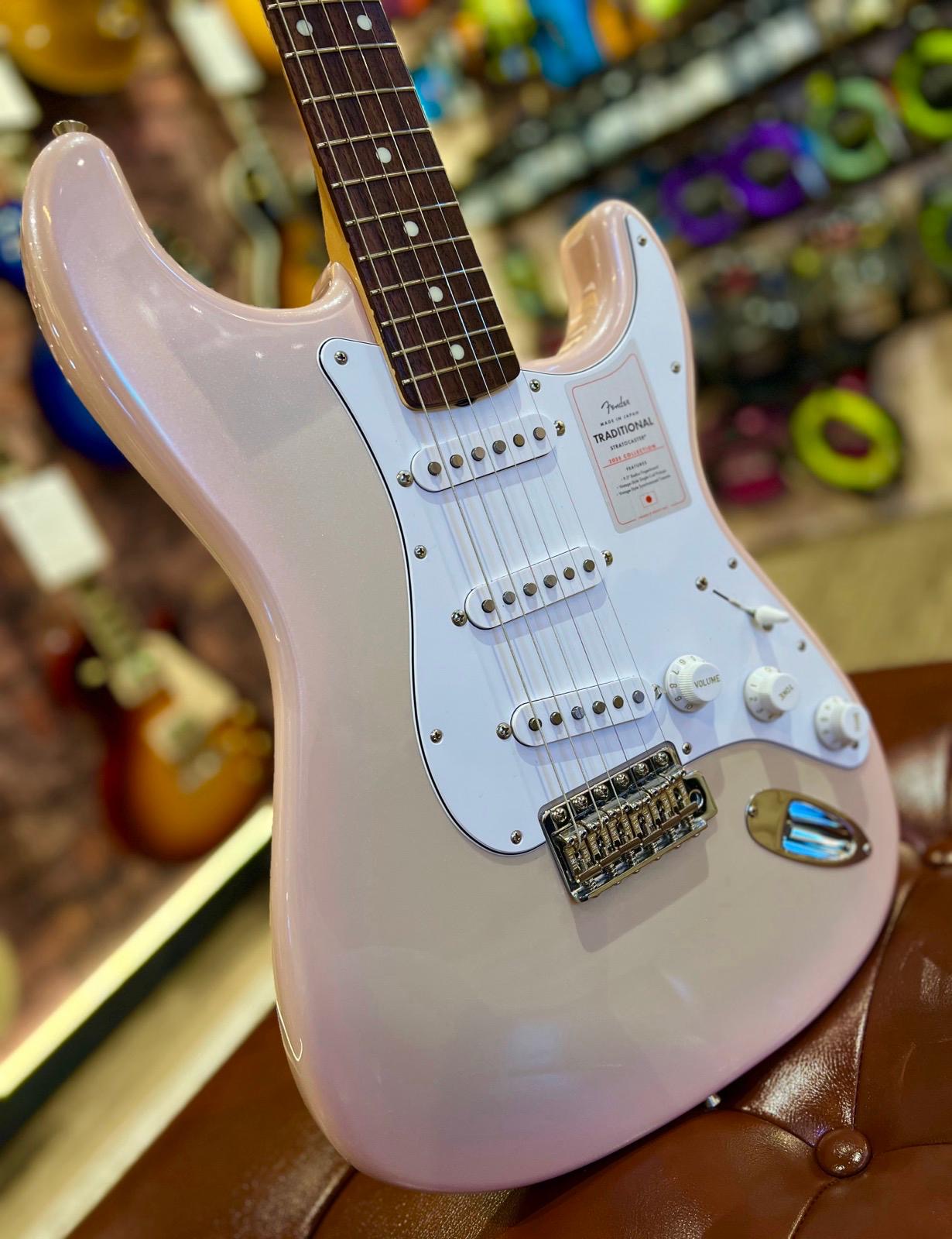 Fender Japan 60s Stratocaster Stardust Pink
